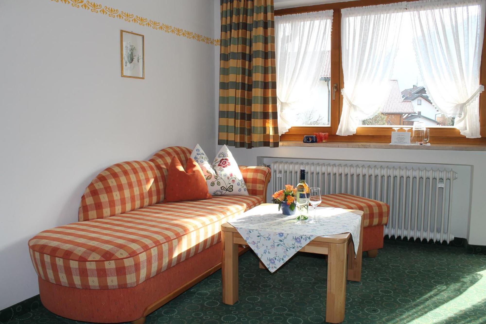 Ferienapartmenthaus Hubertushof Mittenwald Exterior foto